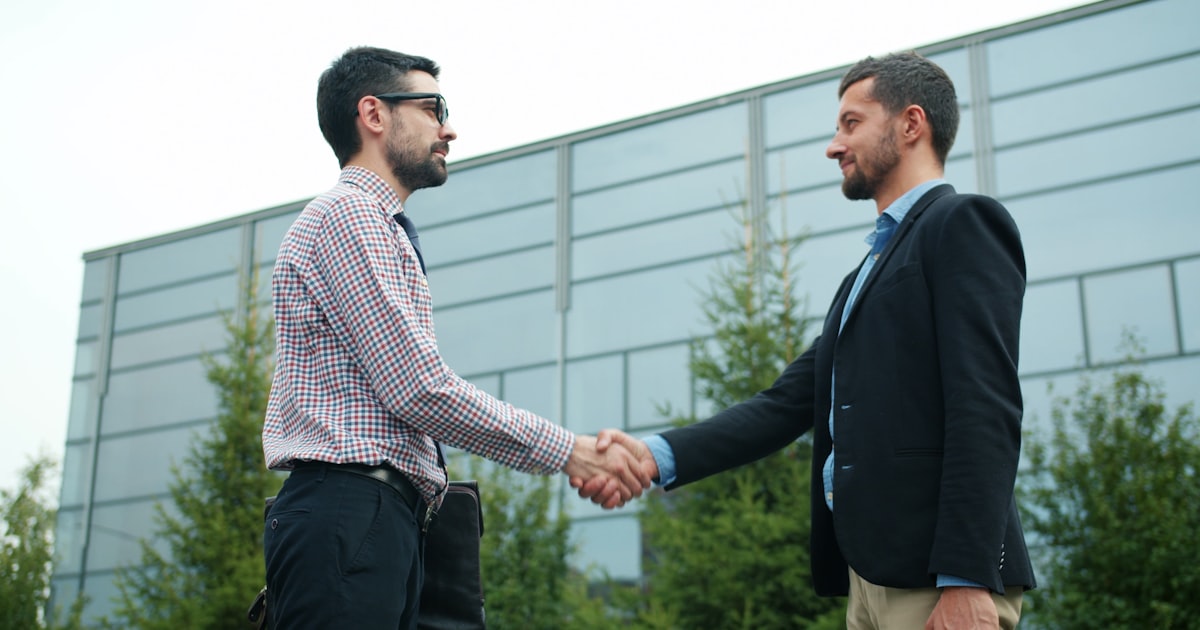 OSVČ nebo s.r.o.? Velké srovnání 2026