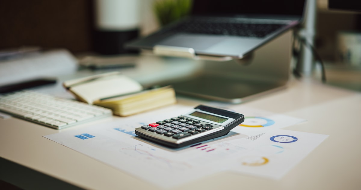 Zdravotní pojištění OSVČ 2026: zálohy a povinnosti